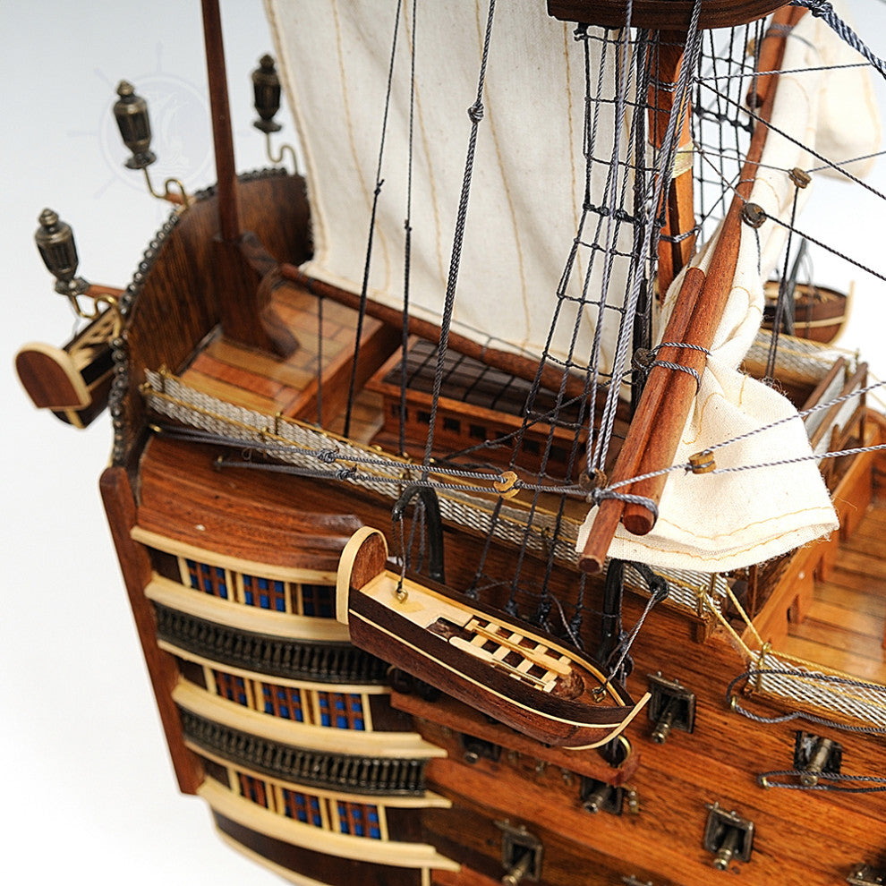 Hms Victory Midsize With Display Case Front Open
