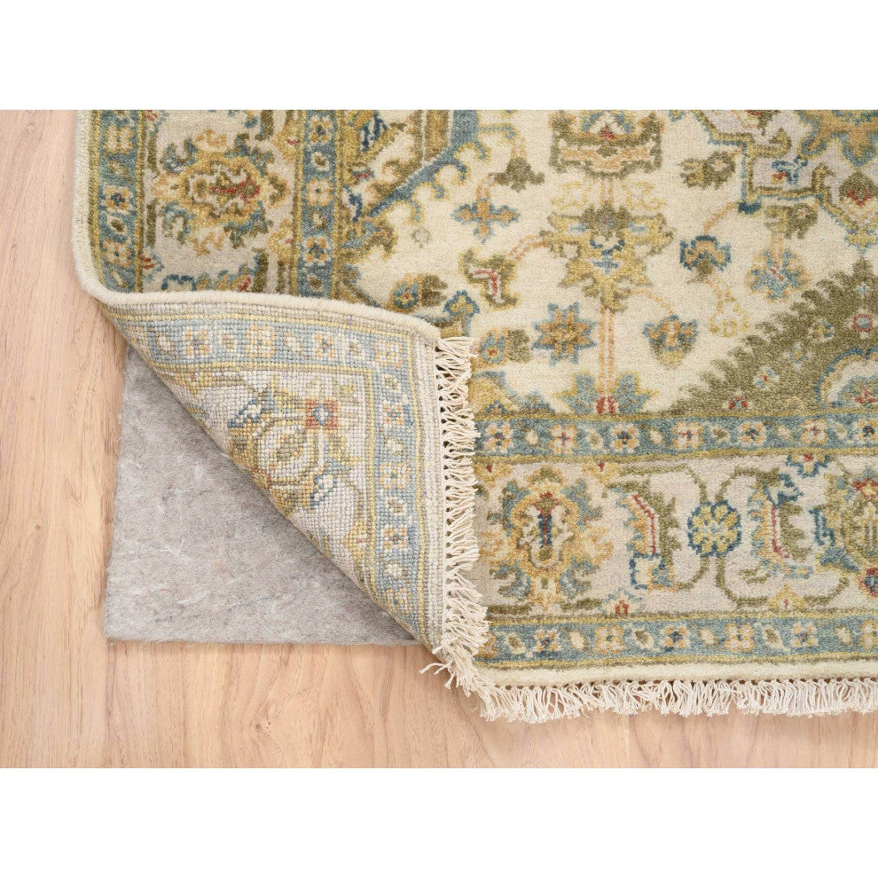 Ivory Karajeh Design Soft and Pure Wool Hand Knotted Oriental Rug 4'1" x 6'6"