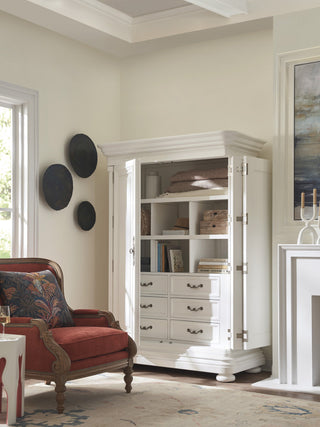 Grand Villa Cabinet