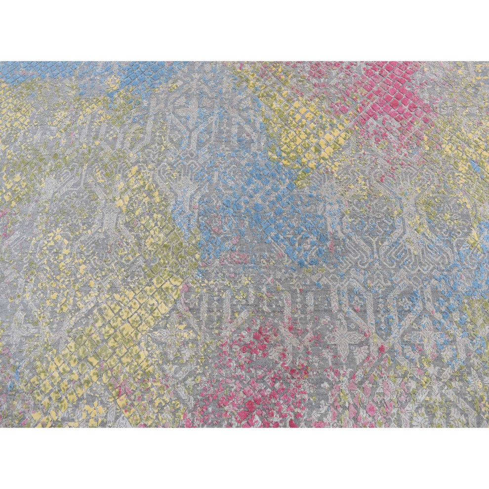 Gray, TRELLIS IN THE SPRING, Wool and Pure Silk, Hand Knotted Rug, 8'x10'
