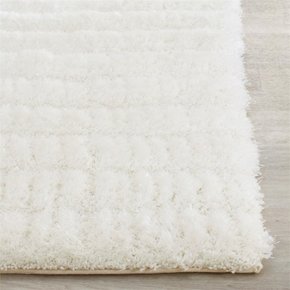 Safavieh 3D Shag 6' Round Hand Tufted Rug in Pearl