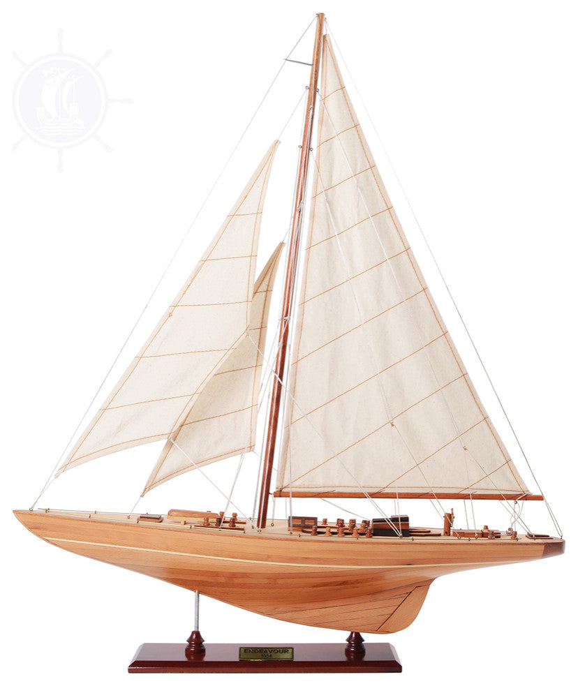 Endeavour Sm Wooden model sailing boat