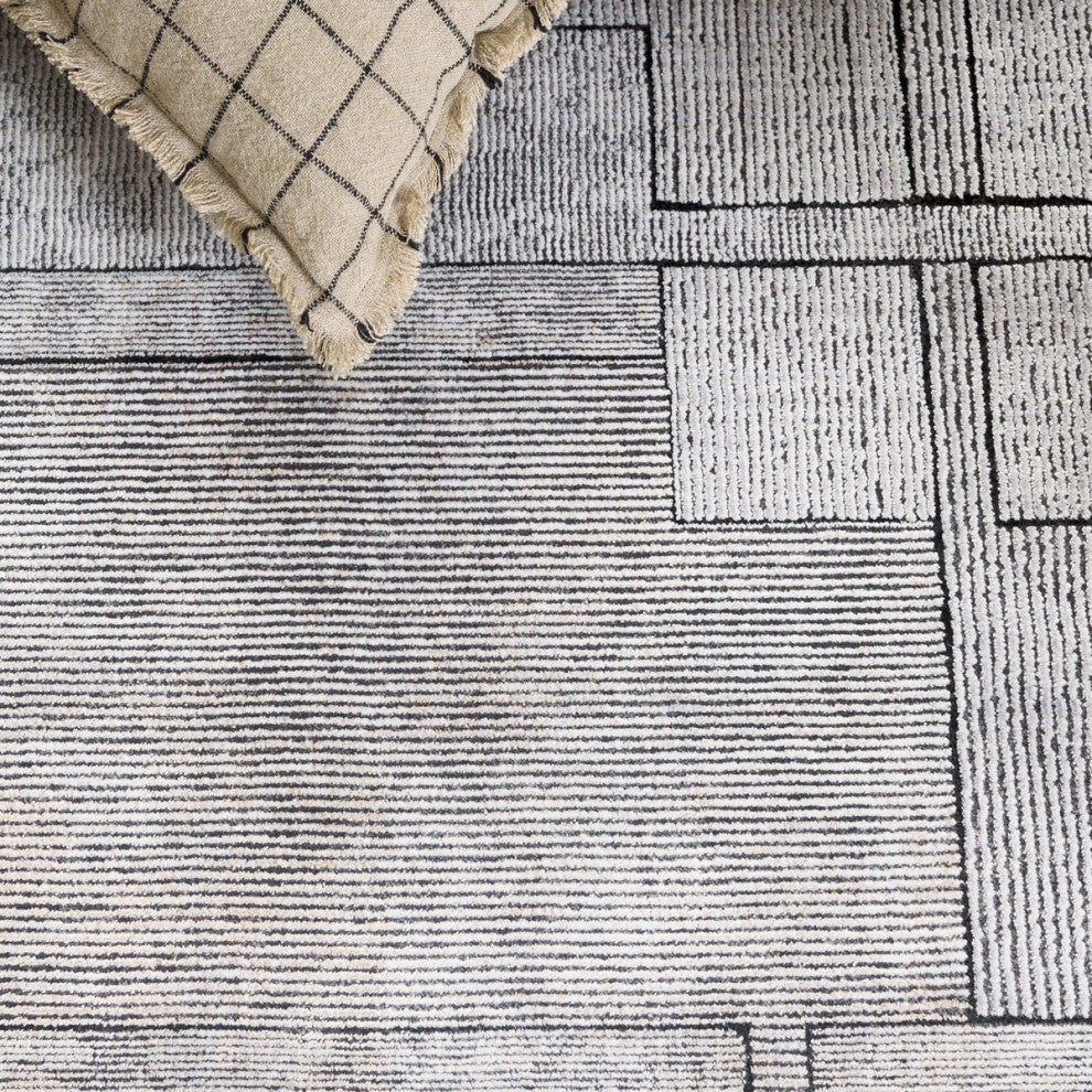 Safavieh Couture Signature Collection, SIG730 Rug