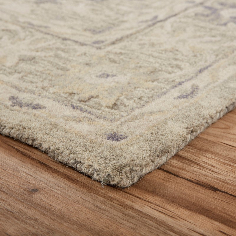 5" x 8" Pale Green and Cream Decorative Area Rug