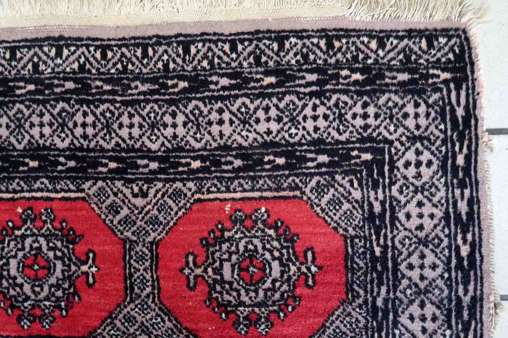 Handmade Vintage Uzbek Bukhara Rug 2.7'x4.1', 84cmx127cm, 1970s