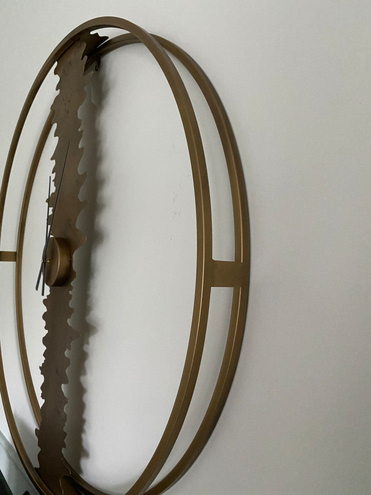 Trunk clock