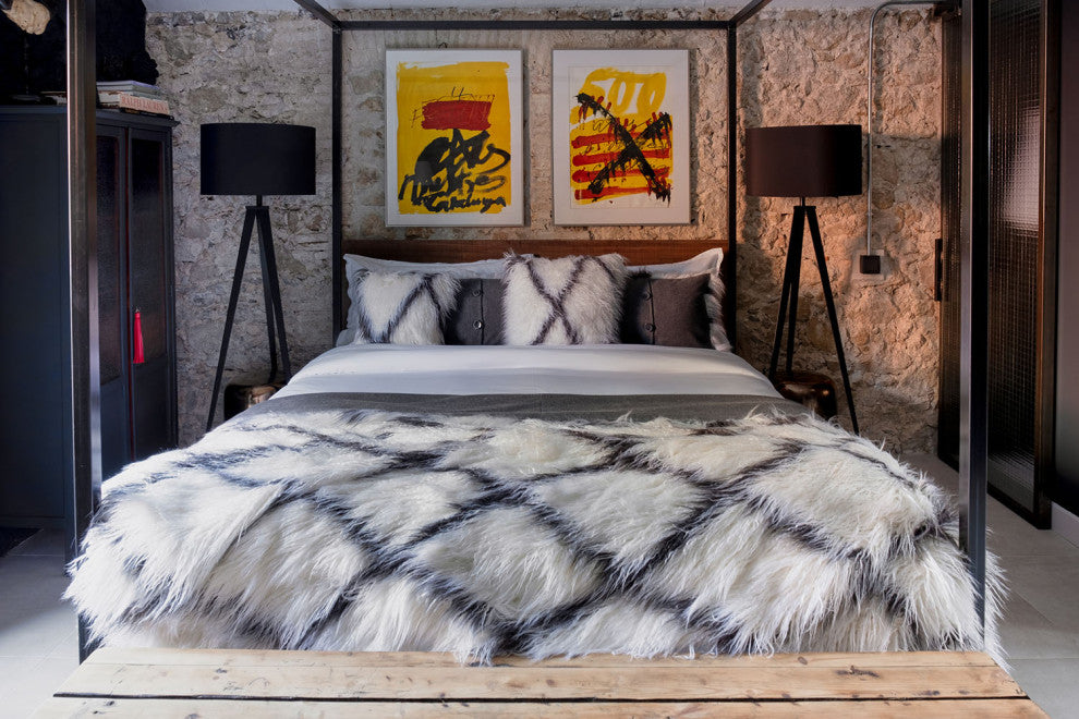 LUZIO Diamond Tibet Vegan Faux Fur Rug/Throw 63x98.4