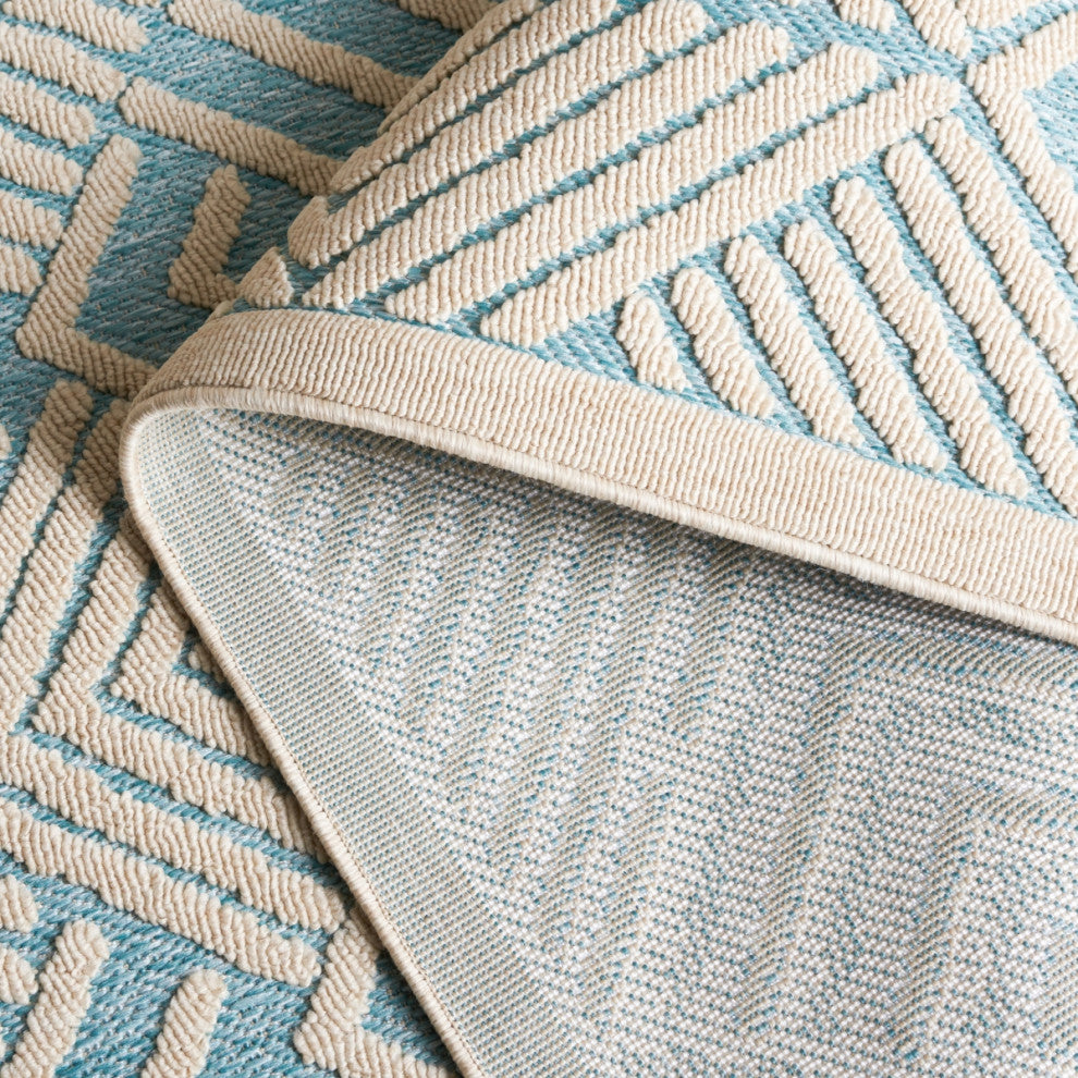 Safavieh Indoor-Outdoor Milos Collection, MLO104 Rug