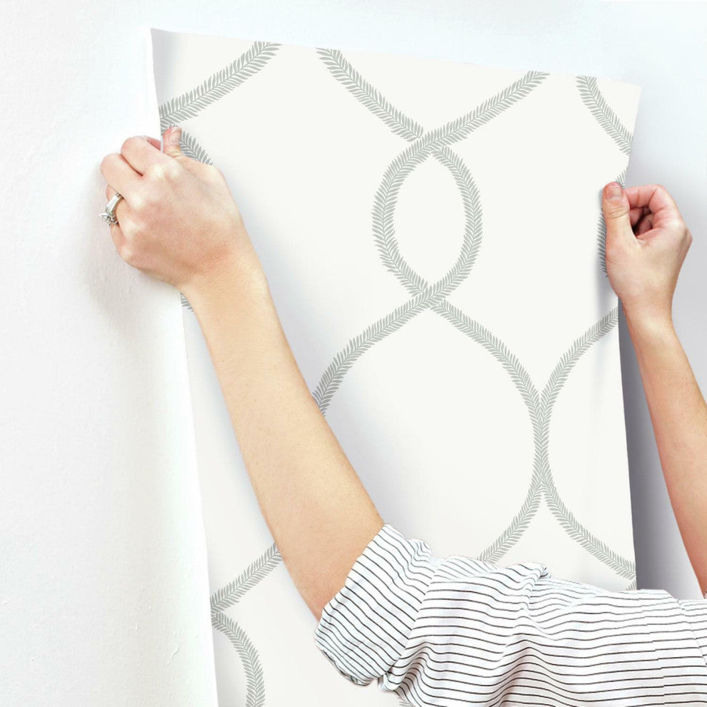 Laurel Leaf Ogee Wallpaper