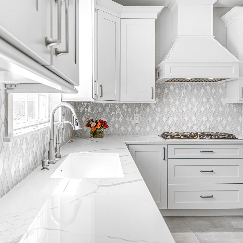 Elegant Glass and Marble Rhomboid Design Mosaic Backsplash Tile, Sample