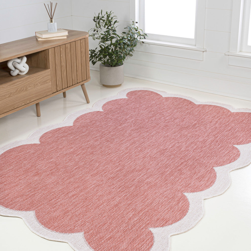 Alice Classic Cottage Two-Tone Scalloped Indoor/Outdoor Shaped Area Rug