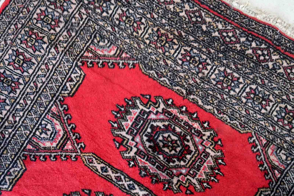 Handmade Vintage Uzbek Bukhara Rug 3'x6.1', 92cmx186cm 1970s