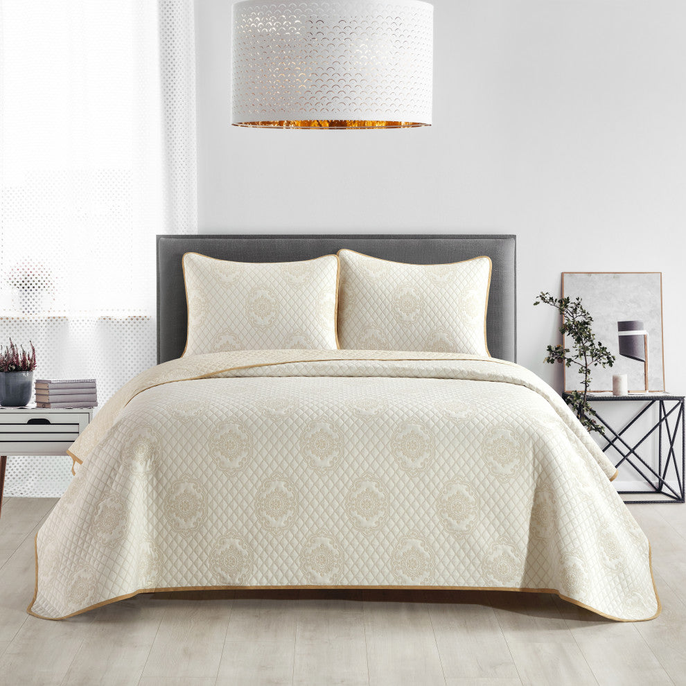 Valentine 3 Piece Quilt Set, Ivory, Queen