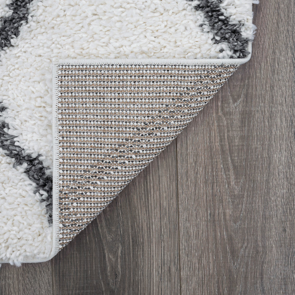 Derry Transitional Diamond Cream Rectangle Area Rug, 5'x7'