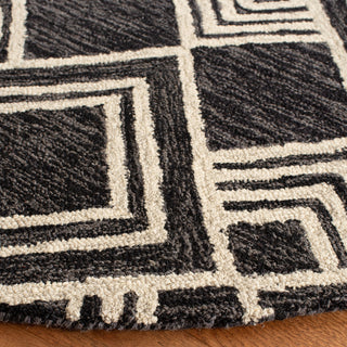 Safavieh Micro-Loop Collection MLP154 Rug, Charcoal/Ivory, 5' Round