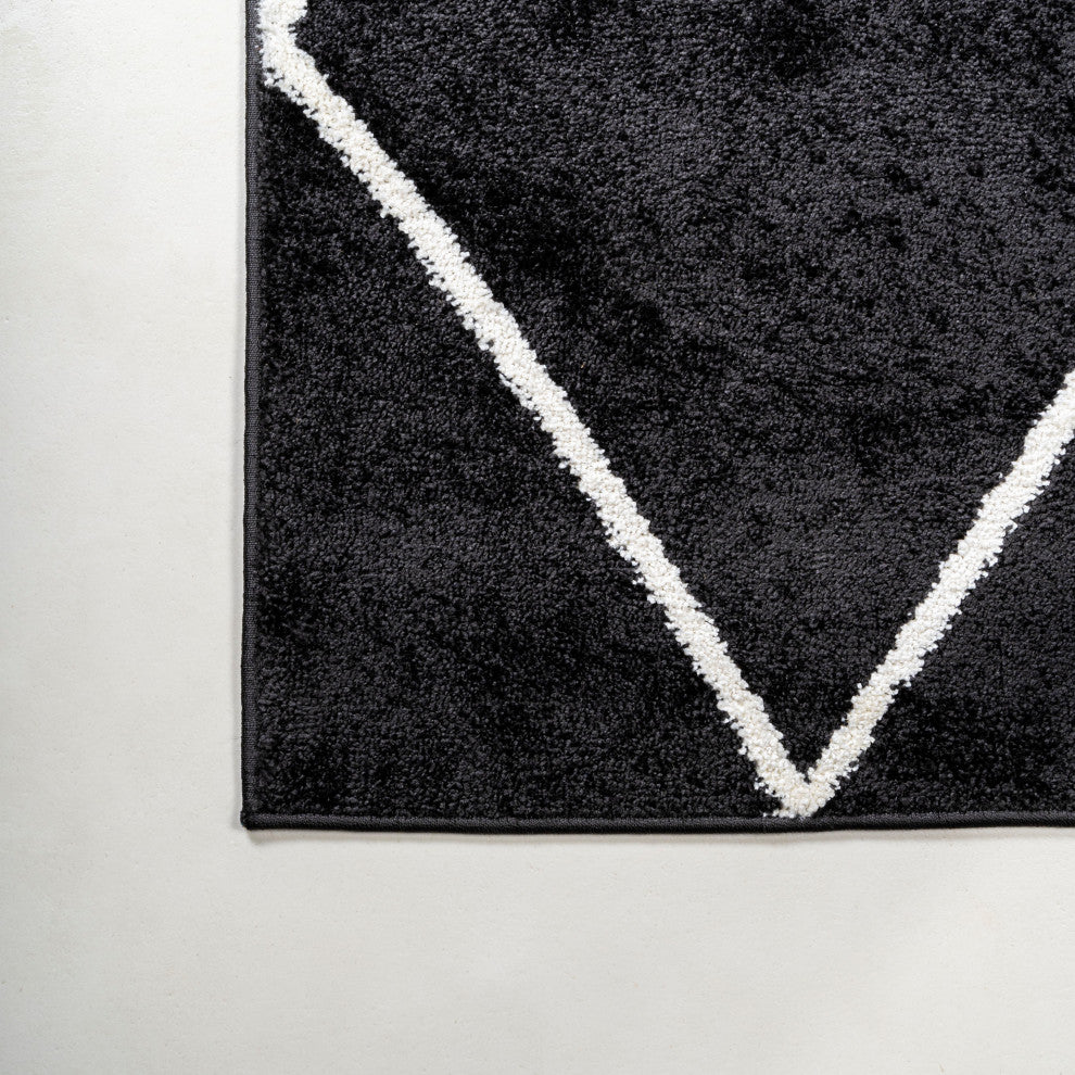 Cole Minimalist Diamond Trellis Black/White 5' Round Area Rug