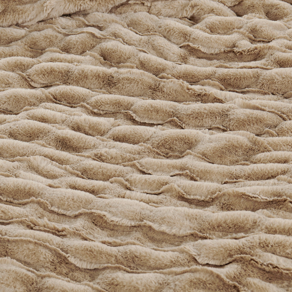 Stretchy Solid Color Faux Fur Throw