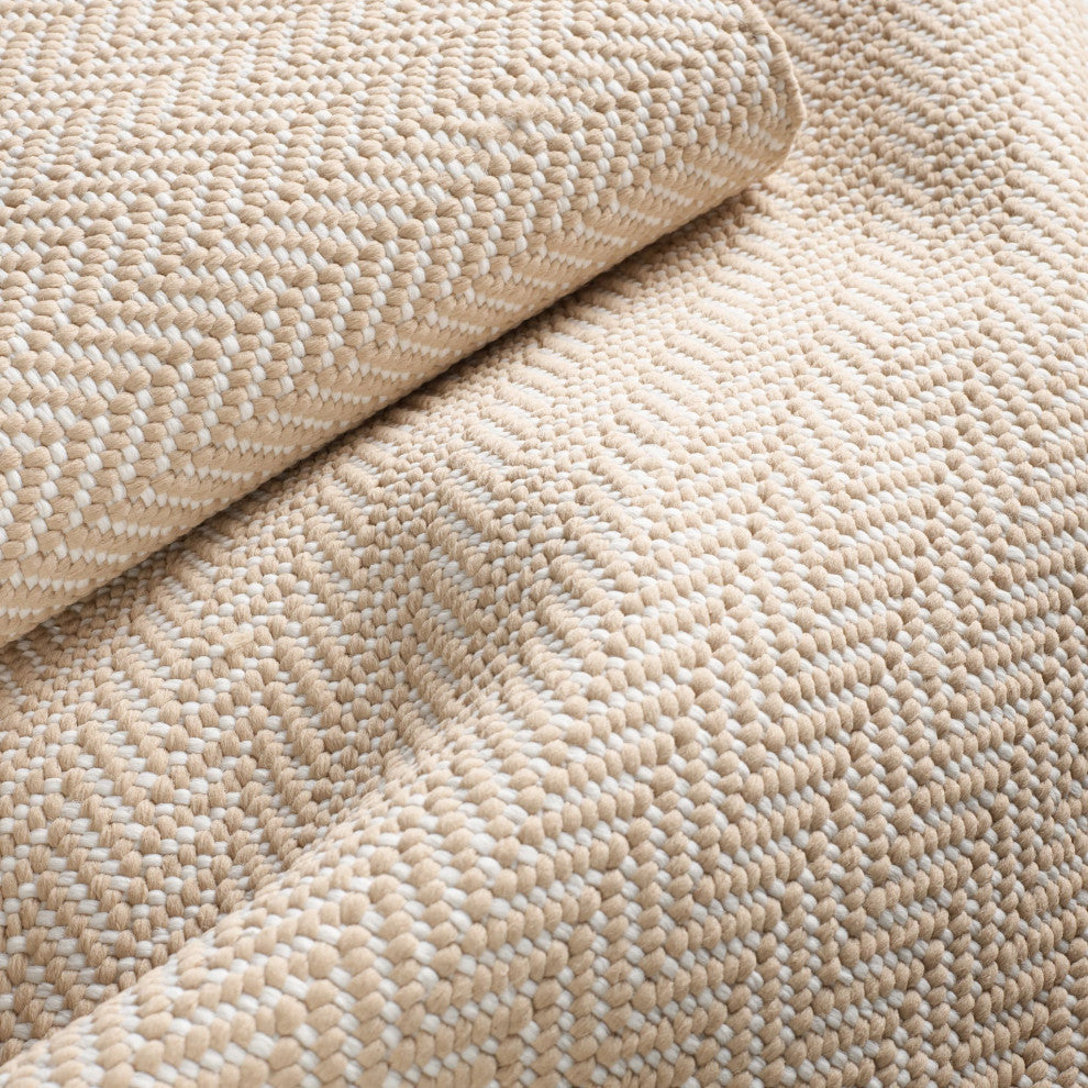 Dash & Albert Herringbone Linen/White Handwoven Indoor/Outdoor Rug, 4' x 6'