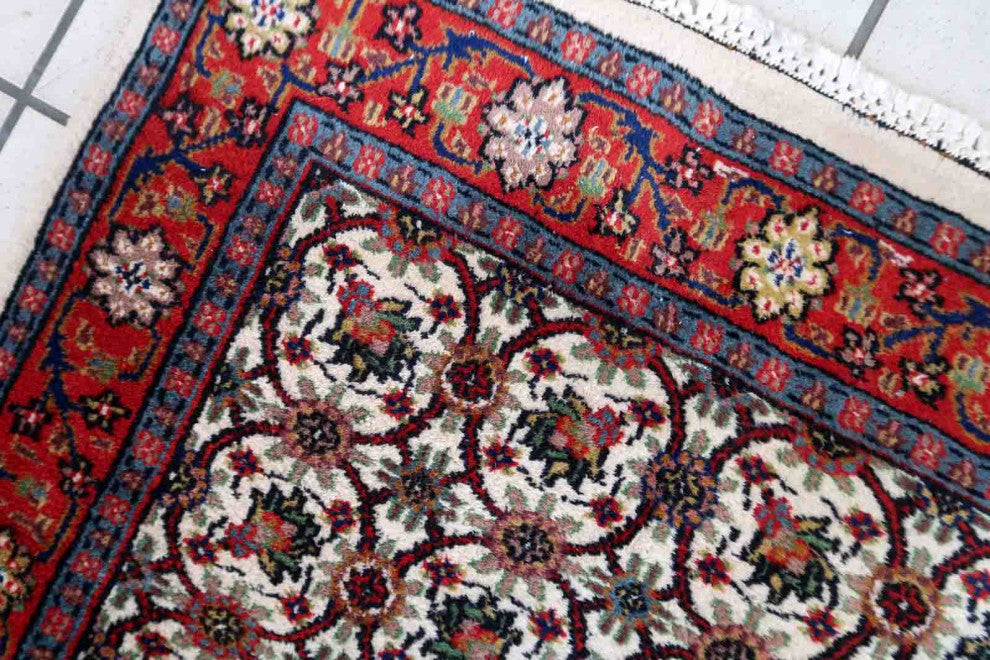 Handmade Vintage Indian Mahal Rug 2.5'x4.1', 78cmx125cm 1970s