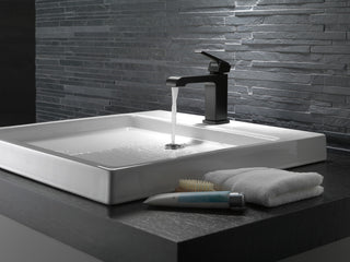 Delta Ara Single Handle Bathroom Faucet, Matte Black, 567LF-BLMPU