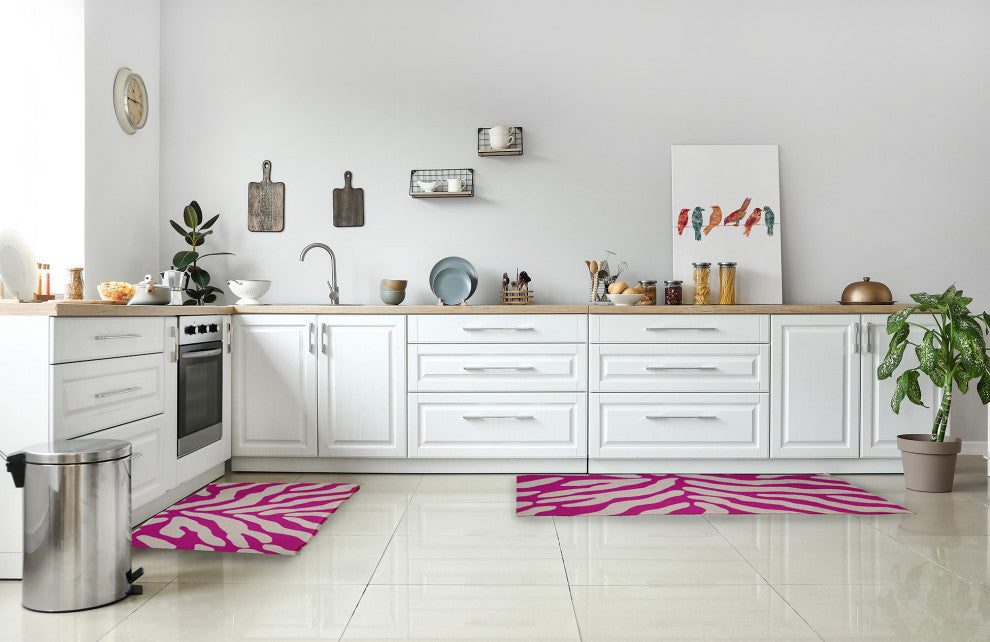 Animal Stripe Spring Chenille Rug, Orchid, 2'x3'