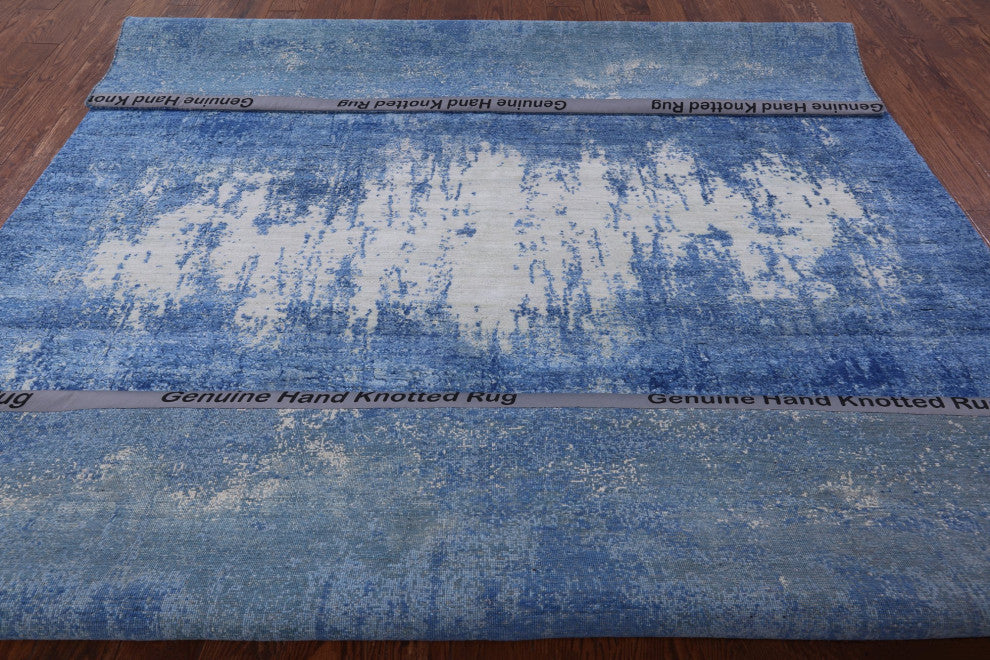 7' 11" X 10' 1" Hand Knotted Modern Wool and Silk Rug Q7147