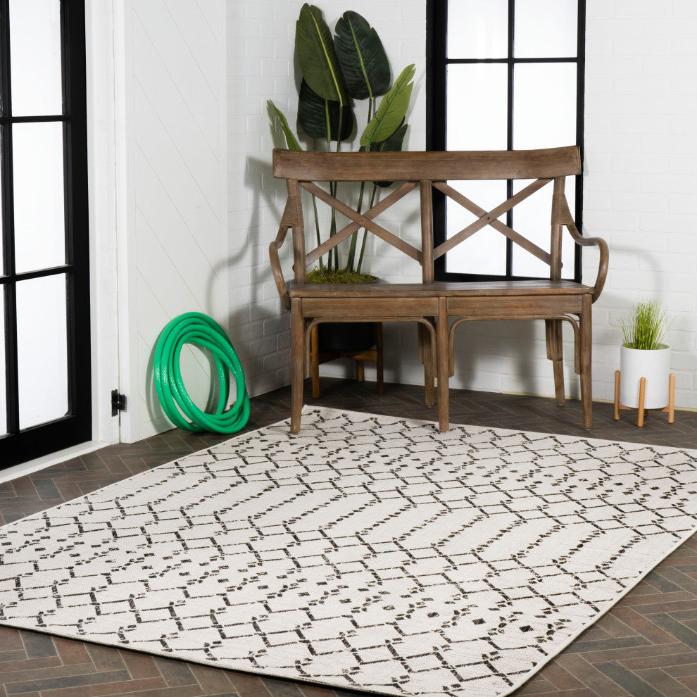 Ourika Moroccan Geometric Indoor/Outdoor Rug, Cream/Black, 4x6