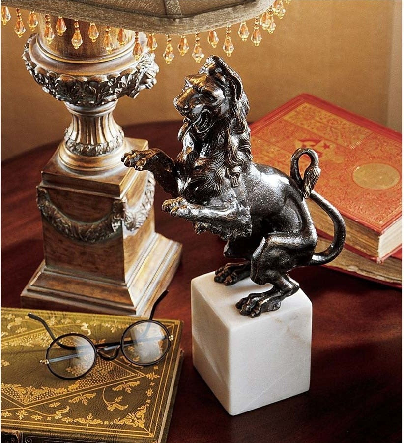 Heraldic Lion of Cheminees