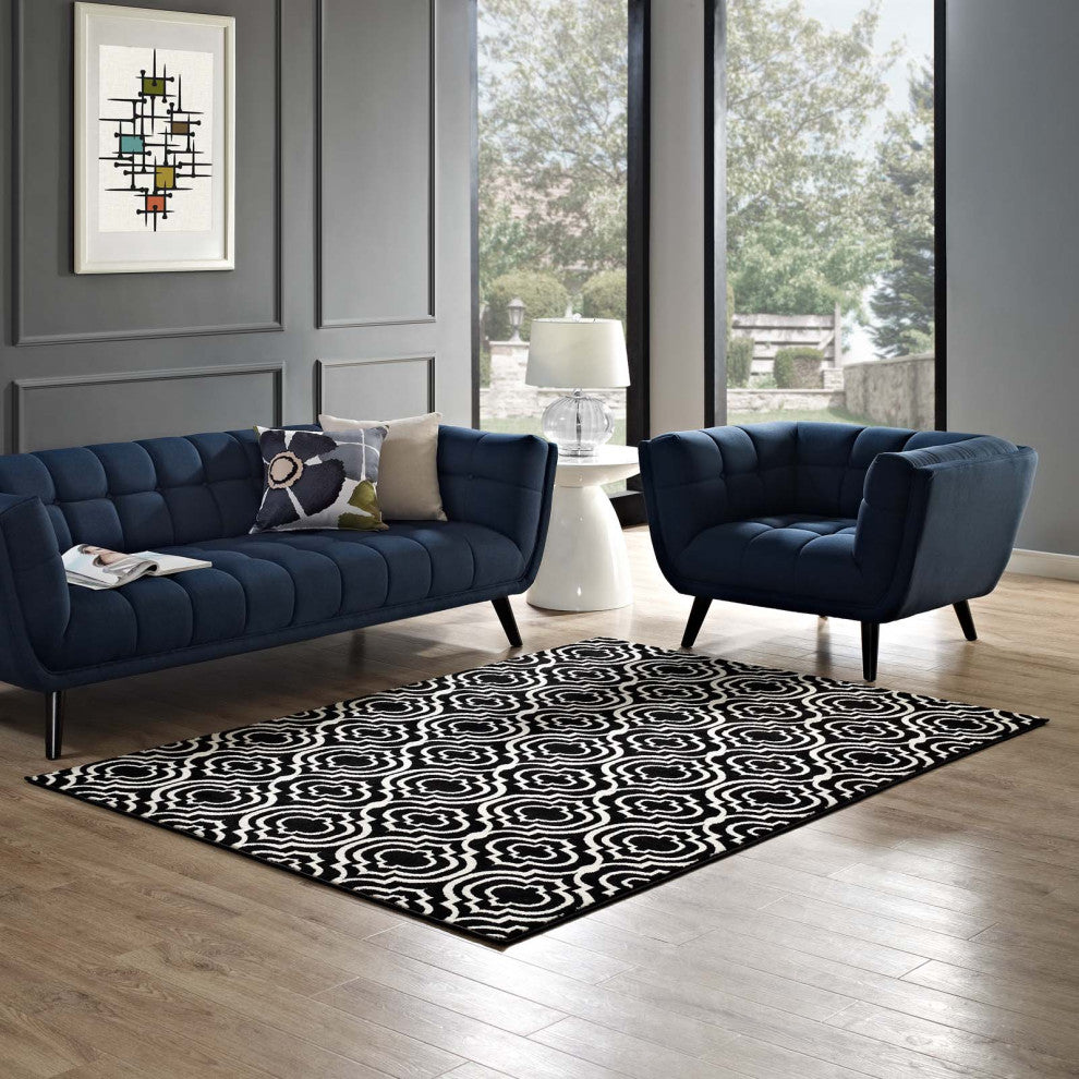 Black and White Frame Transitional Moroccan Trellis 5x8 Area Rug