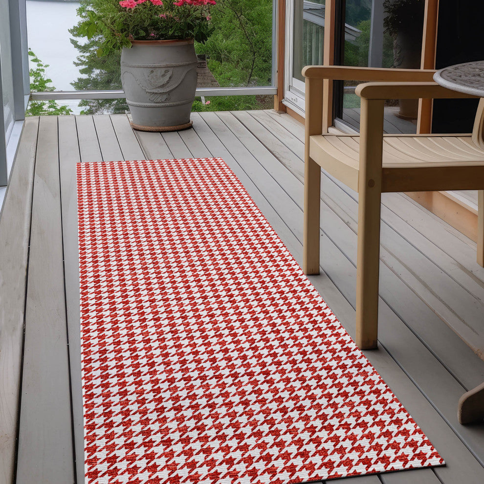 Indoor/Outdoor Hinton HN1 Red Machine Washable 2'3" x 7'6" Rug
