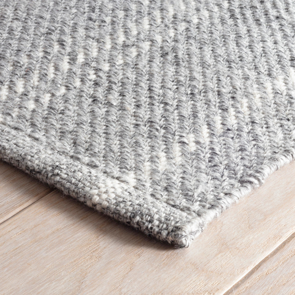 Dash & Albert Melange Stripe Grey/Ivory Handwoven Indoor/Outdoor Rug, 2' x 3'