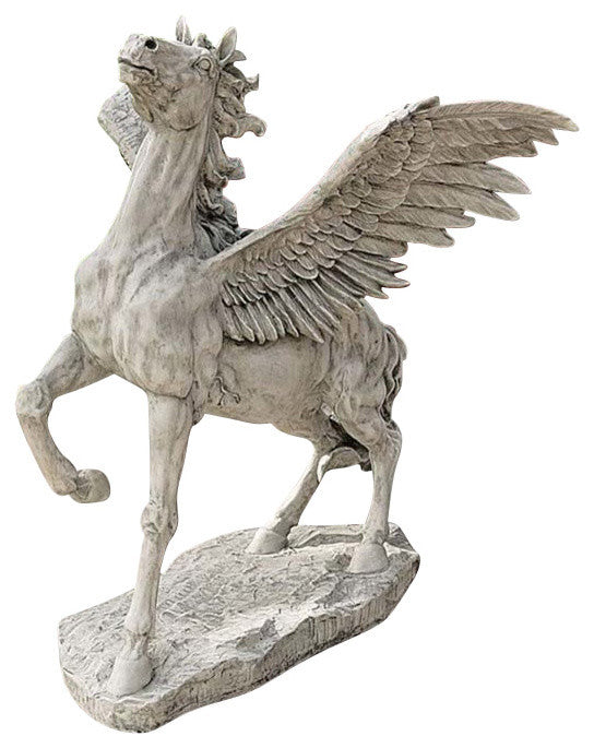 Grand Pegasus Statue