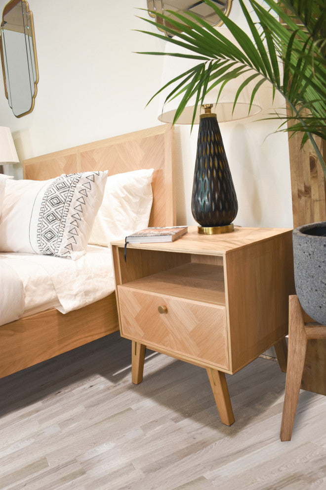 Colton 22" Wide Nightstand