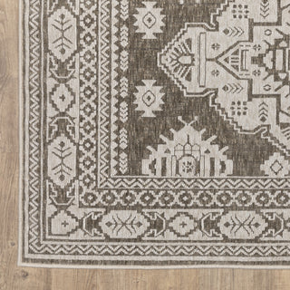 Iris Two-Tone Triple Medallions Grey/ Light Grey Area Rug 7'10" x 10'10"