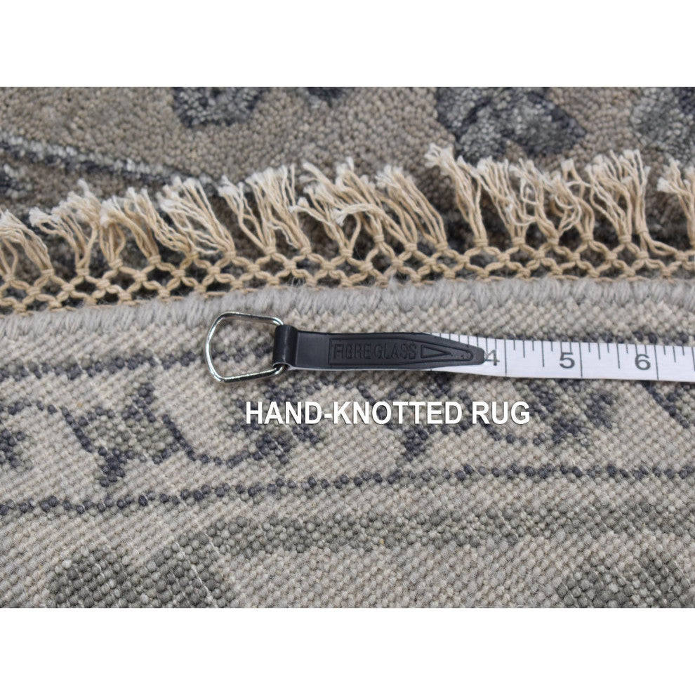 Gray Heriz Design Wool and Silk Hand Knotted Round Rug 8'1" x 8'1"