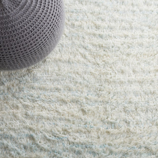 Safavieh Casablanca Collection CSB702M Rug, Light Blue, 5' x 8'