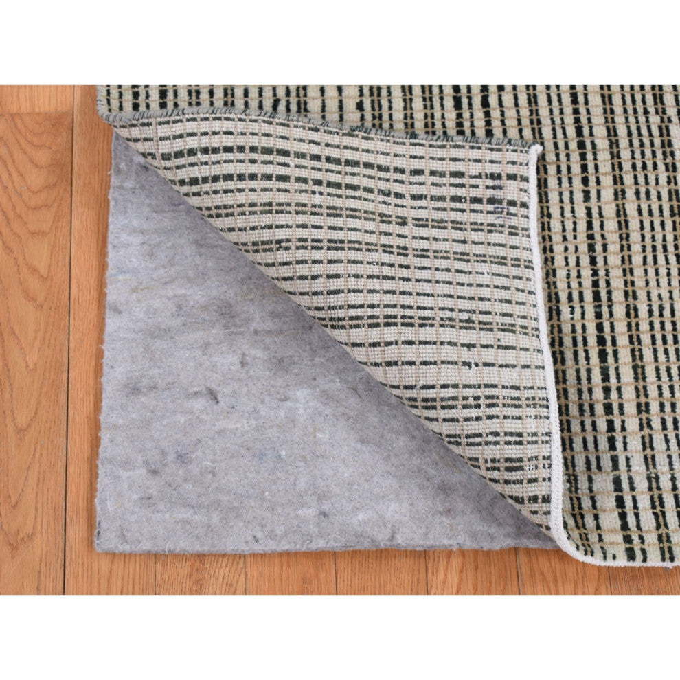 Green, Modern Criss Cross Design, Pure Wool Hand Knotted Rug, 4'x5'10"