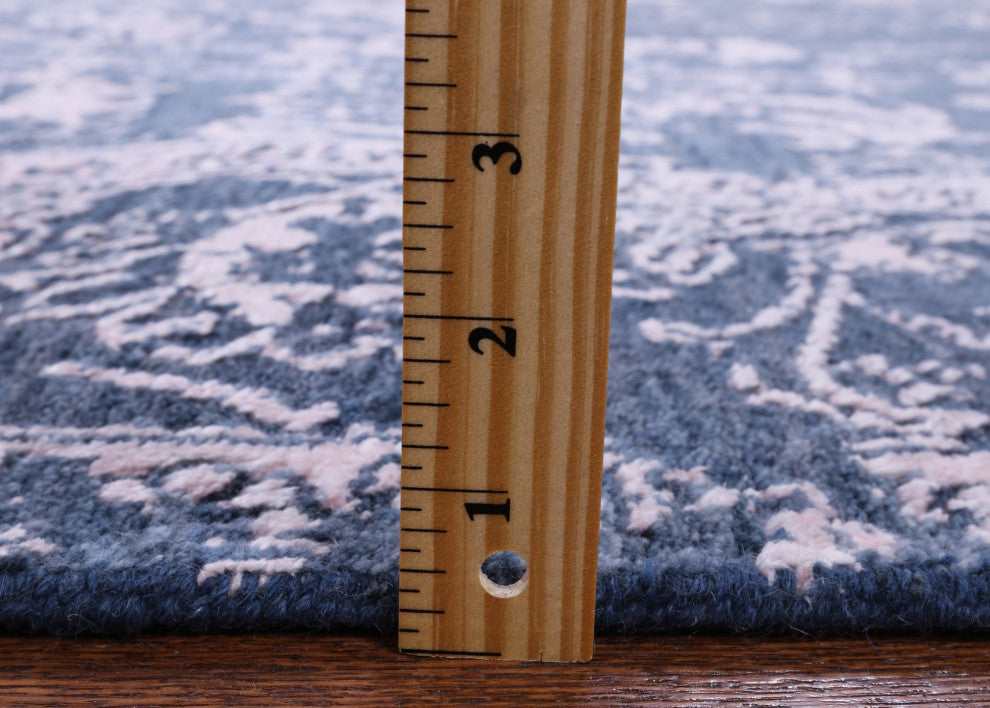 6' 2" X 9' 3" Persian Wool and Silk Hand-Knotted Rug Q6280