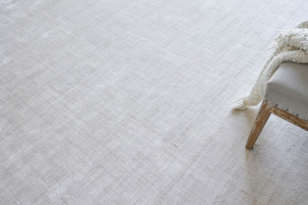 Purity Handmade Hand Loomed Bamboo Silk and Cotton Ivory Area Rug, 6'x9'