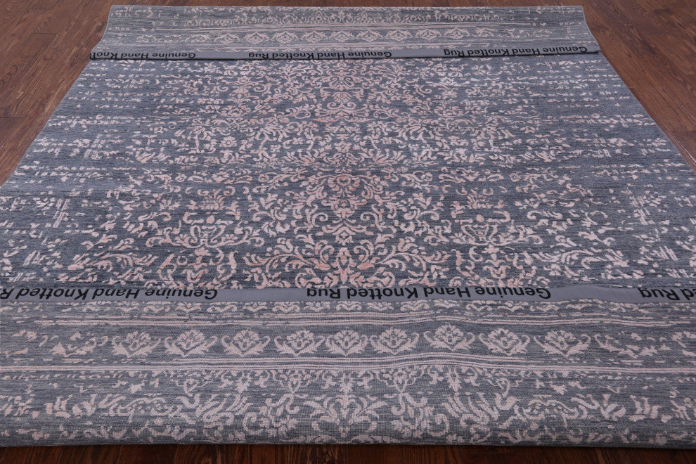 7' 11" X 10' 4" Persian Wool and Silk Handmade Rug Q6262
