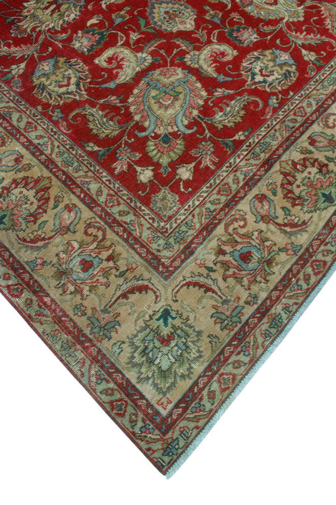 Fine Vintage Distressed Gary Red/Beige Rug, 9'7 x 12'4