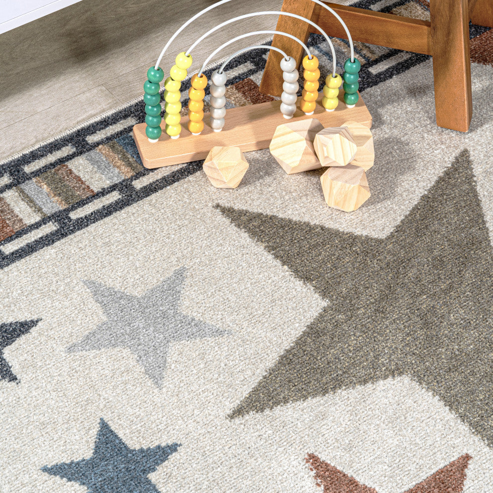 Star Gazer Geometric Machine-Washable Area Rug, 4' X 6'