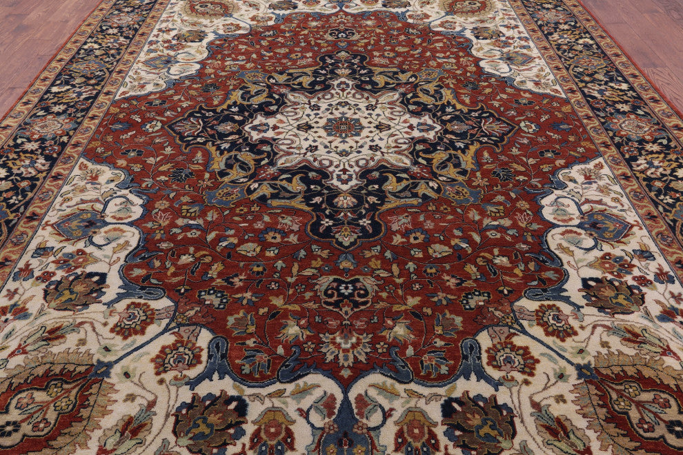 9' 9" X 13' 10" Persian Fine Serapi Hand-Knotted Wool Rug - Q14707