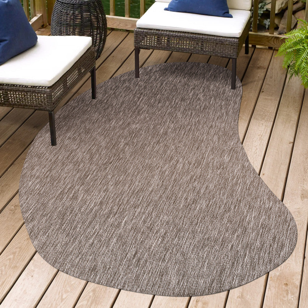 Evan Modern Rustic Organic Curve Indoor/Outdoor Shaped Area Rug
