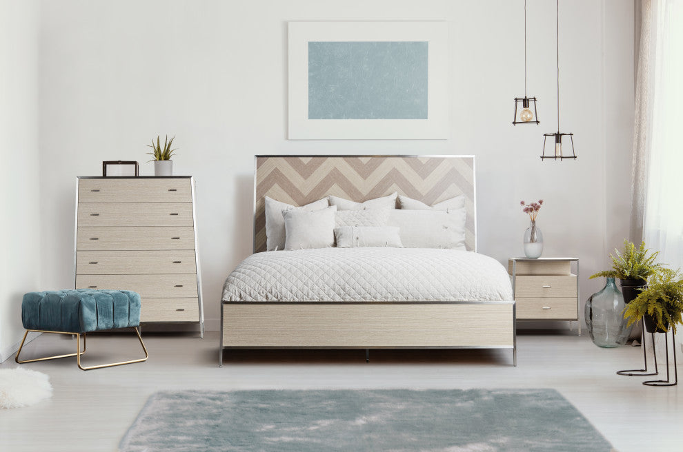 Silverlake Village Eastern King Panel Bed, Washed Oak
