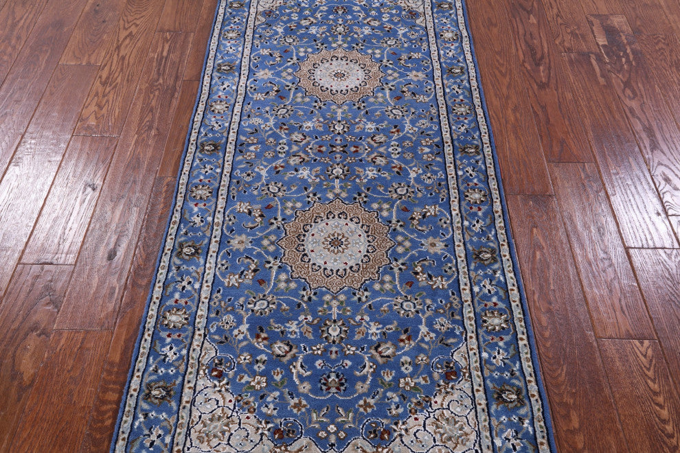 2' 9" X 6' 4" Runner Hand Knotted Persian Nain Wool & Silk Rug - Q13117