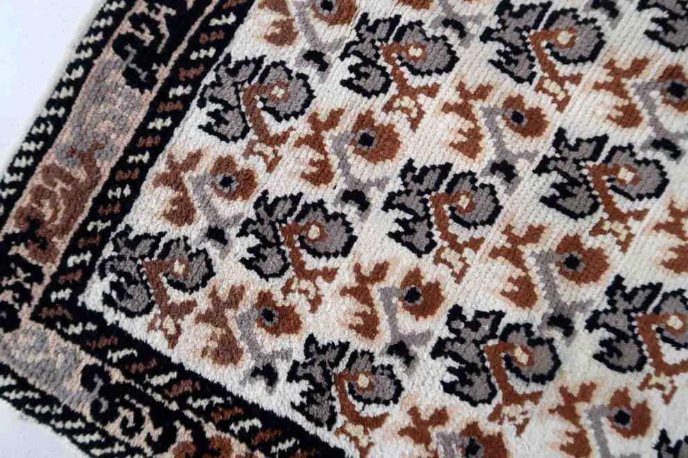 Vintage French Savonnerie Rug 2.7'x4.5', 83cmx138cm 1960s