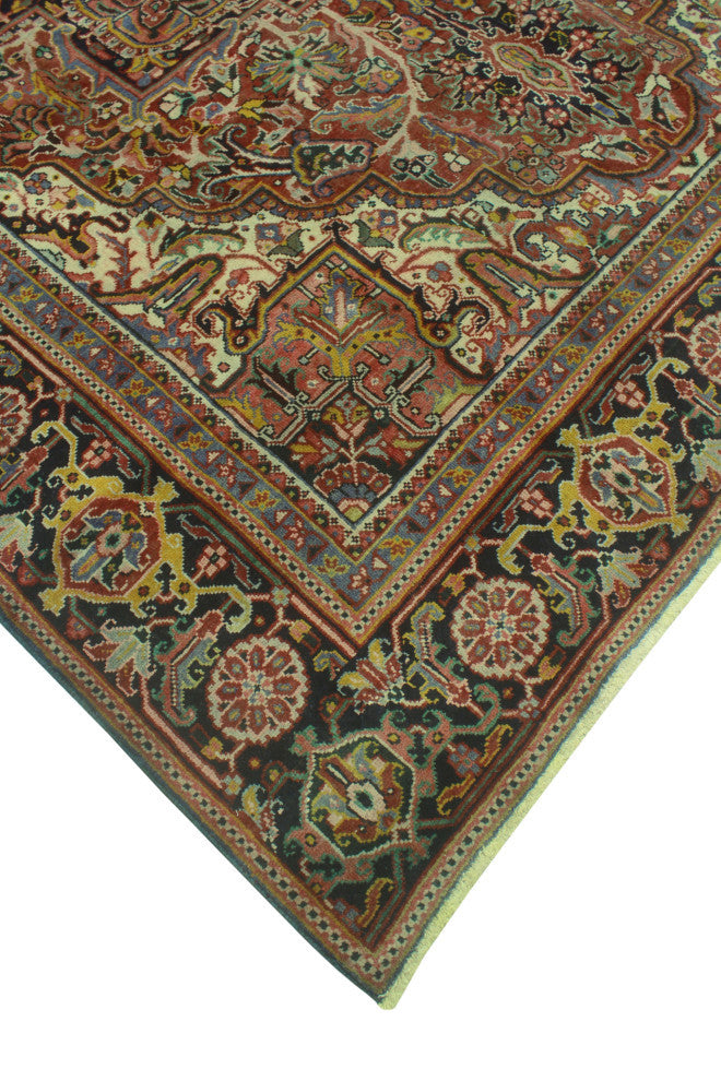 Fine Vintage Heriz Lyra Rust/Ivory Rug, 8'1 x 11'2