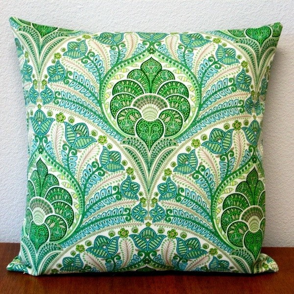 Green Polyester 18" x 18" Outdoor Throw Pillow, Set Of 2, Throw Pillow With Poly