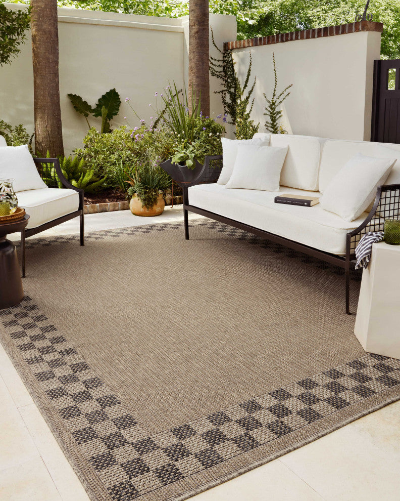 Chris Loves Julia x Loloi Providence Natural / Charcoal 2'-3" x 3'-9" Runner